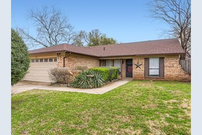 6512 Highview Terrace, Watauga, TX 76148 - Photo 1