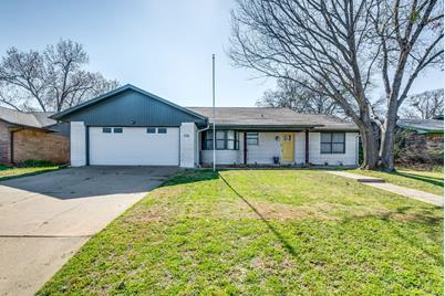 506 Spring Meadow Street, Stephenville, TX 76401 - Photo 1