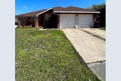 6267 Canyon Circle, Fort Worth, TX 76133 - Photo 1