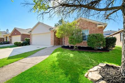 8513 Prairie Dawn Drive, Fort Worth, TX 76131 - Photo 1