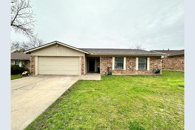 6221 Sunnybrook Drive, Watauga, TX 76148 - Photo 1