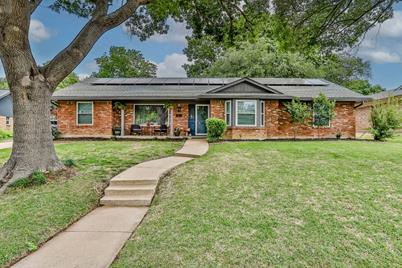 6513 Sabrosa Court E, Fort Worth, TX 76133 - Photo 1