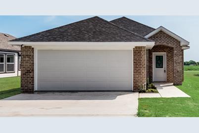 620 Garrett Avenue, Garrett, TX 75119 - Photo 1