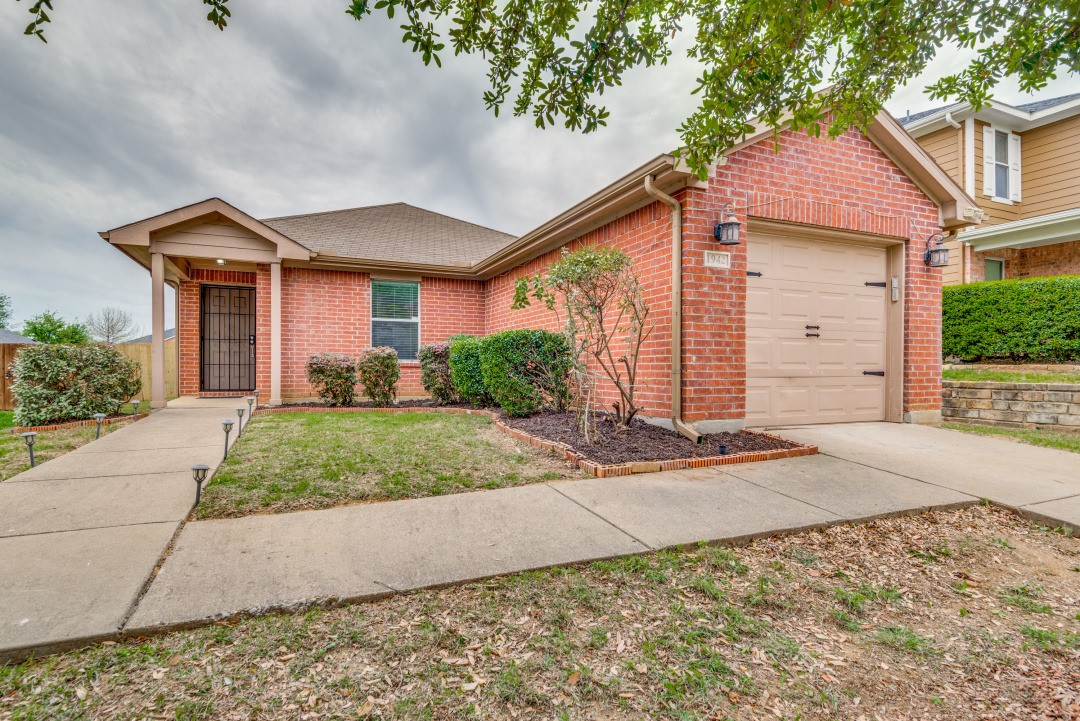 1942 Courtside Dr, Dallas, TX 75051 MLS 20296503 Coldwell Banker