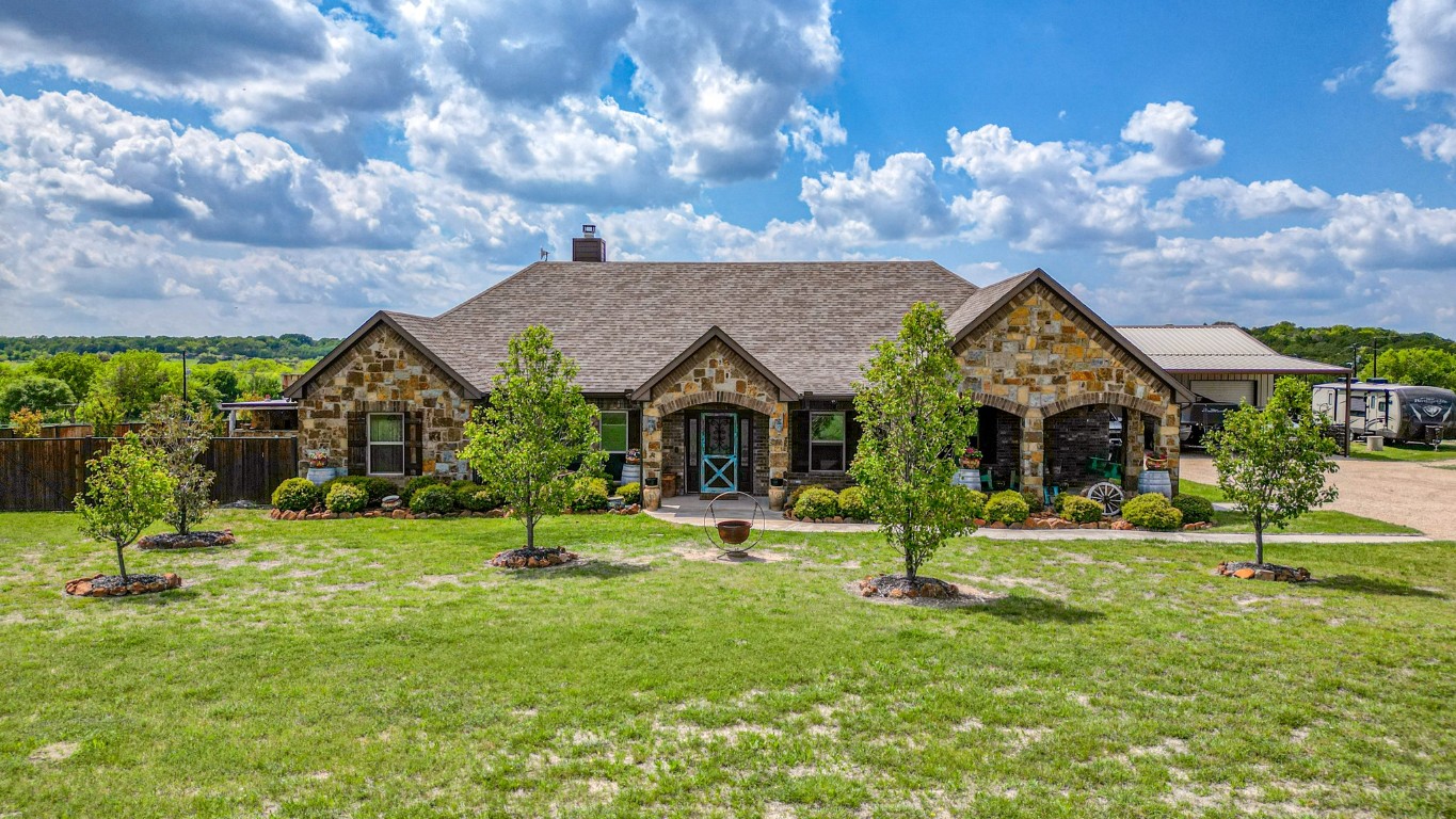 6020 Meadow Ridge Dr, Weatherford, TX 76087 MLS 20296677 Coldwell