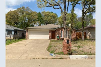 1116 Hidden Creek Drive, Mansfield, TX 76063 - Photo 1