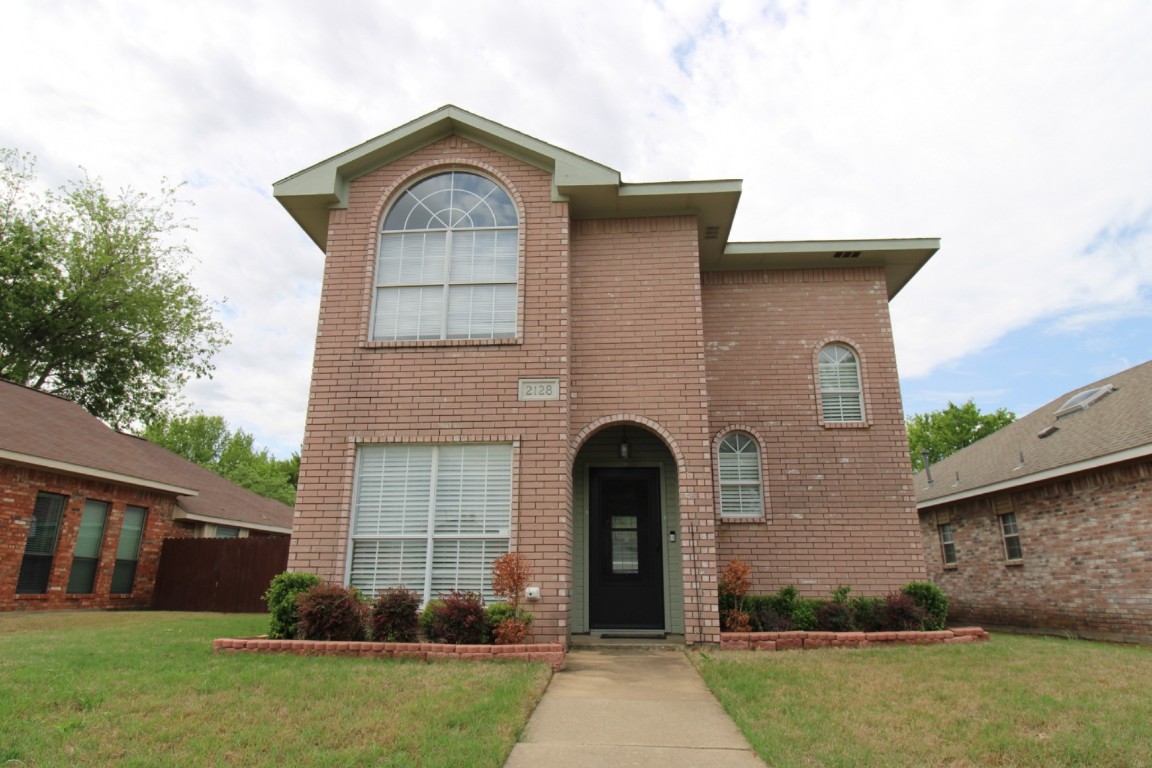 2128 Arbor Creek Dr, Carrollton, TX 75010 MLS 20299404 Coldwell Banker