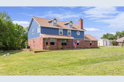 559 Meadowview Circle, Van Alstyne, TX 75495 - Photo 1