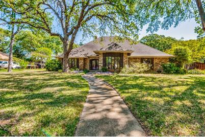 911 Angela Drive, Lewisville, TX 75067 - Photo 1