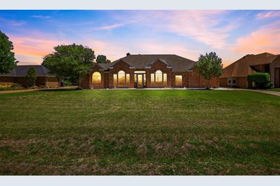 920 Valley View Avenue, Red Oak, TX 75154 - Photo 1