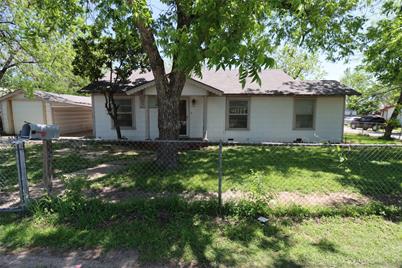 310 5th Street, Grand Prairie, TX 75051 - Photo 1