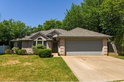 4101 Hideaway Drive, Arlington, TX 76017 - Photo 1