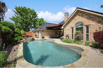 819 Spring Canyon Drive, Irving, TX 75063 - Photo 1