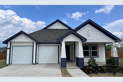 106 N Island Drive, Terrell, TX 75160 - Photo 1