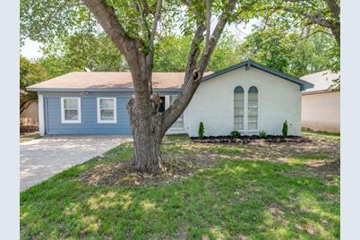 608 Comal Avenue, White Settlement, TX 76108 - Photo 1