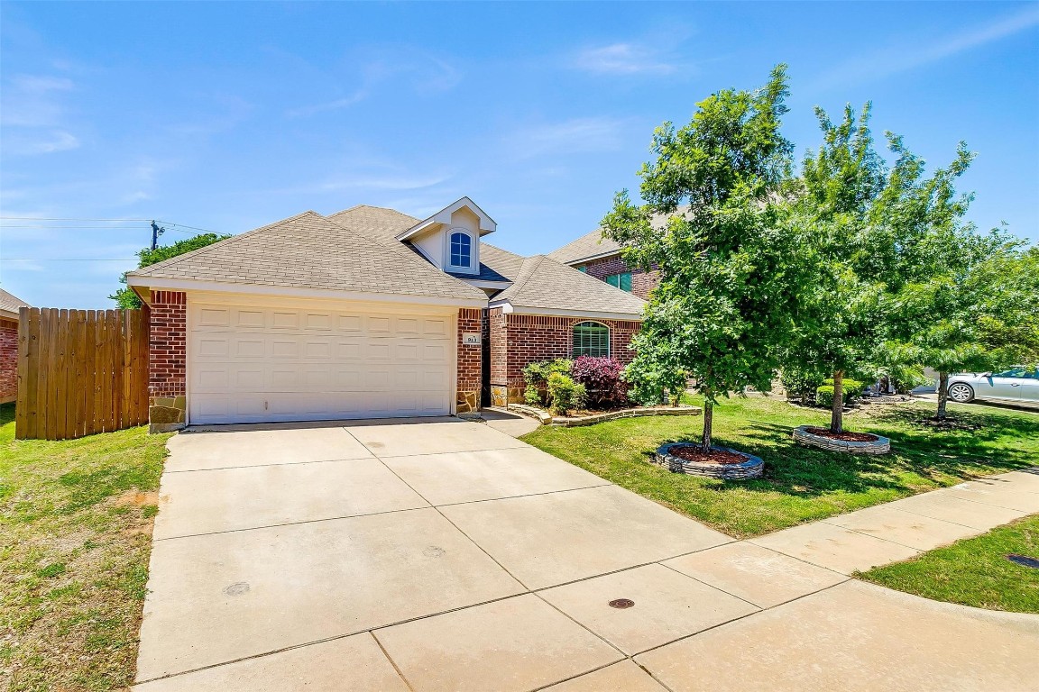 913 Loftin St, Crowley, TX 76036 MLS 20321097 Coldwell Banker