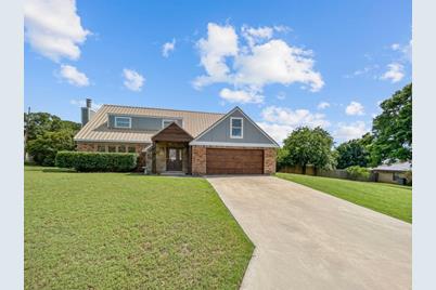 404 Brookview Drive, Decatur, TX 76234 - Photo 1