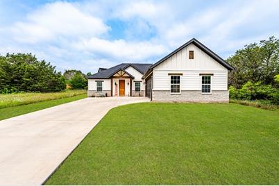 5202 Stoneridge Drive, Granbury, TX 76048 - Photo 1