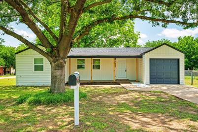 801 12th Street, Mineral Wells, TX 76067 - Photo 1