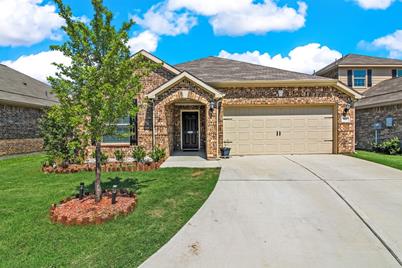 918 First Street, Sanger, TX 76266 - Photo 1