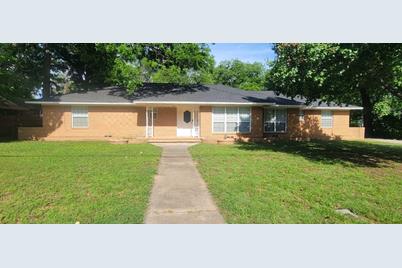 823 S Delaware Street, Irving, TX 75060 - Photo 1