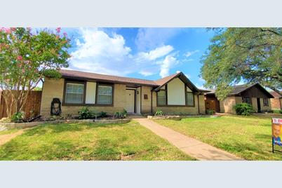 3107 Falkland Road, Carrollton, TX 75007 - Photo 1