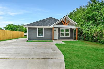 810 E Houston Street, Sherman, TX 75090 - Photo 1