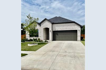 1649 Omaha Drive, Granbury, TX 76049 - Photo 1