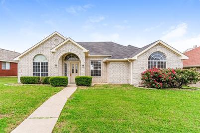 1111 Sea Shell Drive, Mesquite, TX 75149 - Photo 1