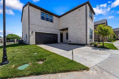 214 Woodson Street, Irving, TX 75063 - Photo 1