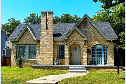 1009 E Humbolt Street, Fort Worth, TX 76104 - Photo 1