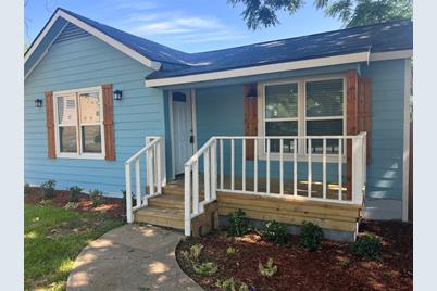5728 Curzon Avenue, Fort Worth, TX 76107 - Photo 1