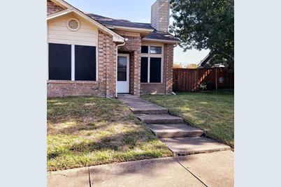 915 Binbrook Drive, Mesquite, TX 75149 - Photo 1