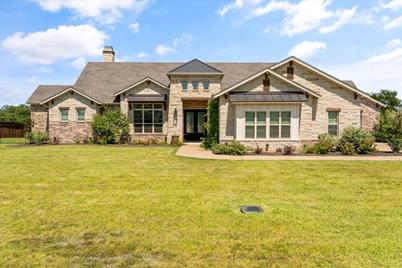 1051 Tobey Avenue, Annetta, TX 76008 - Photo 1