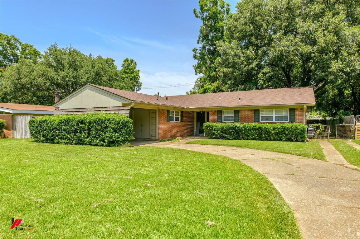 2413 Douglas Dr, Bossier City, LA 71111 - MLS 20381396 - Coldwell Banker