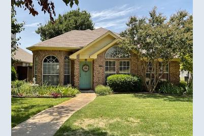 2229 Dallas Drive, Carrollton, TX 75006 - Photo 1