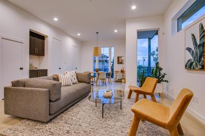 419 W 9th Street #A, Dallas, TX 75208 - Photo 1