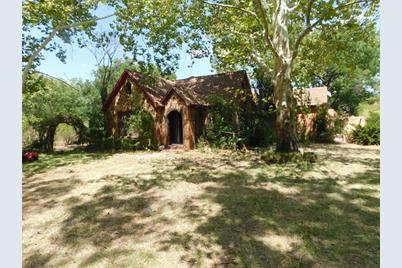 427 Pecan Street, Graham, TX 76450 - Photo 1