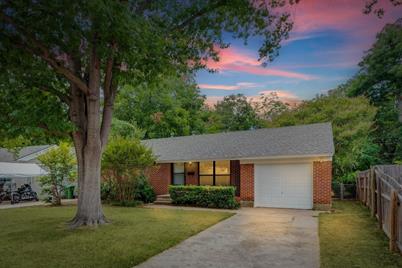 1806 Oak Tree Lane, Arlington, TX 76013 - Photo 1