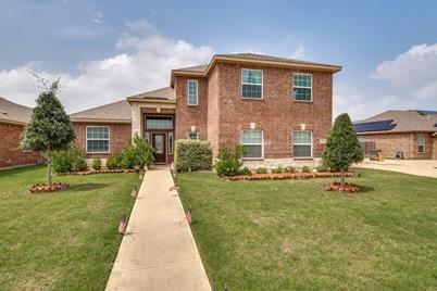 605 Roaring Springs Drive, Glenn Heights, TX 75154 - Photo 1