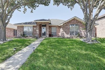 423 Round Rock, Cedar Hill, TX 75104 - Photo 1