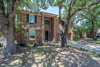 3901 Oak Park Drive, Flower Mound, TX 75028 - Photo 1