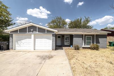 5609 Norris Street, Fort Worth, TX 76119 - Photo 1