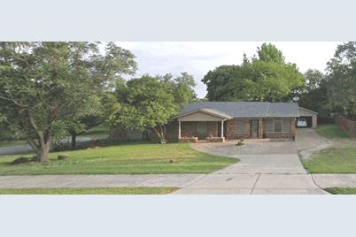 508 W Broad Street, Mansfield, TX 76063 - Photo 1