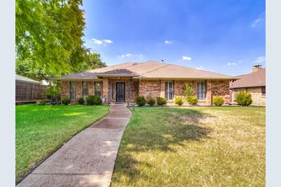 802 Meadowglen Circle, Coppell, TX 75019 - Photo 1