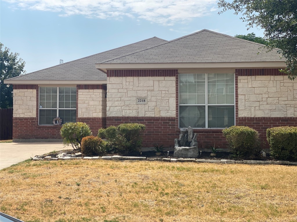 2218 Splendor Ct, Arlington, TX 76010 MLS 20423186 Coldwell Banker