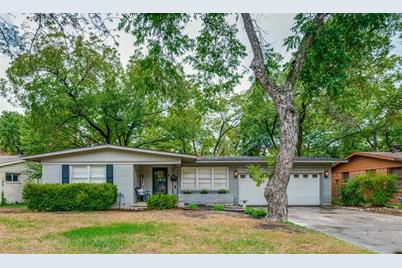 1604 Larkspur Drive, Arlington, TX 76013 - Photo 1