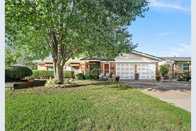 241 NW Jayellen Avenue, Burleson, TX 76028 - Photo 1