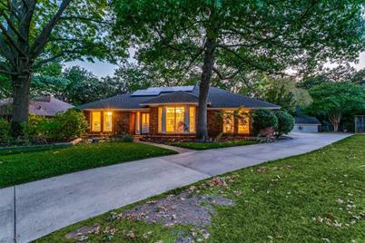 3014 Cresthaven Court, Grapevine, TX 76051 - Photo 1