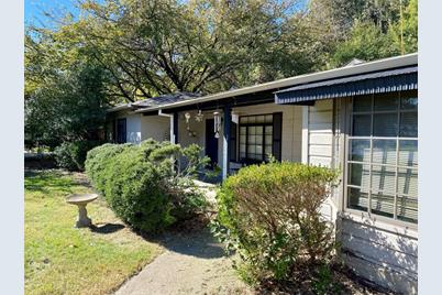 715 Merritt Street, River Oaks, TX 76114 - Photo 1